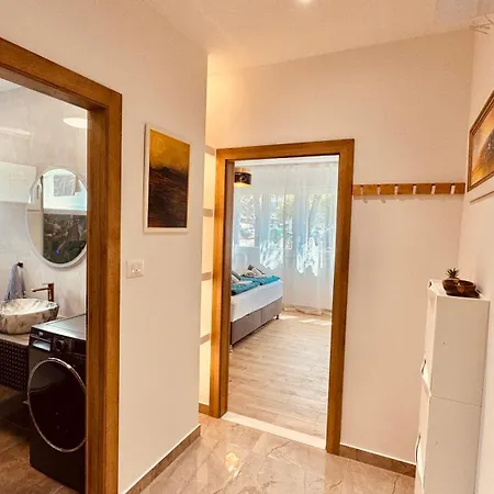 Atlantis Apartment